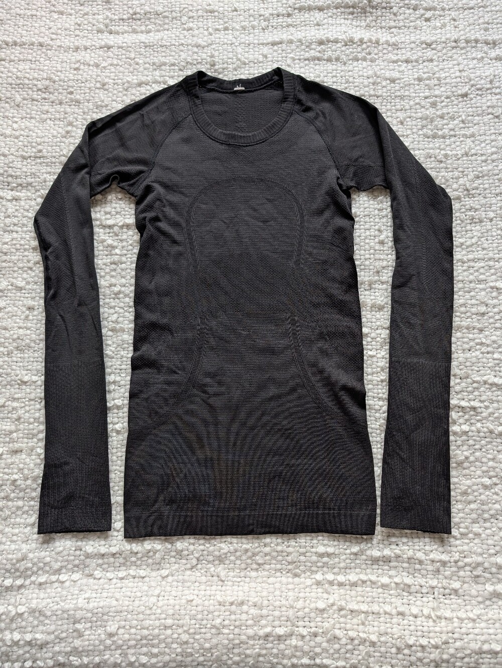 Lululemon - Swiftly Tech Long Sleeve Crew Shirt Black Thumbholes - Size 2